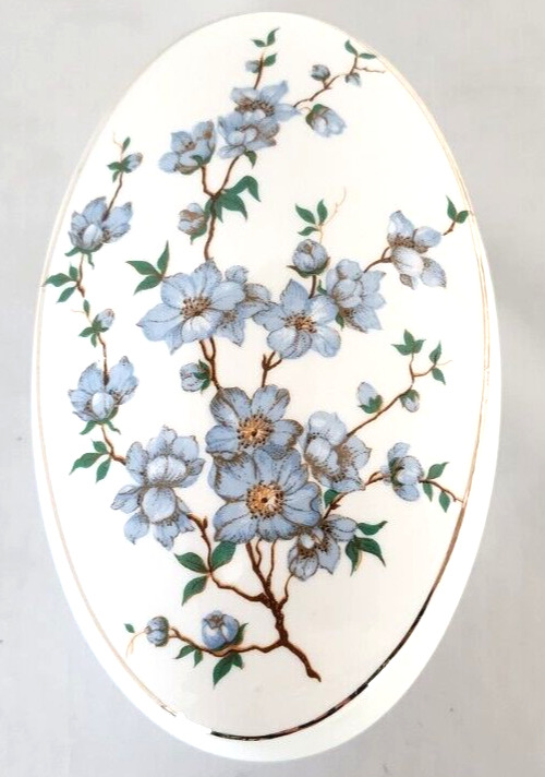 Hollohaza Hungary Porcelain Lidded Trinket Box Blue Flowers & Buds on Branch