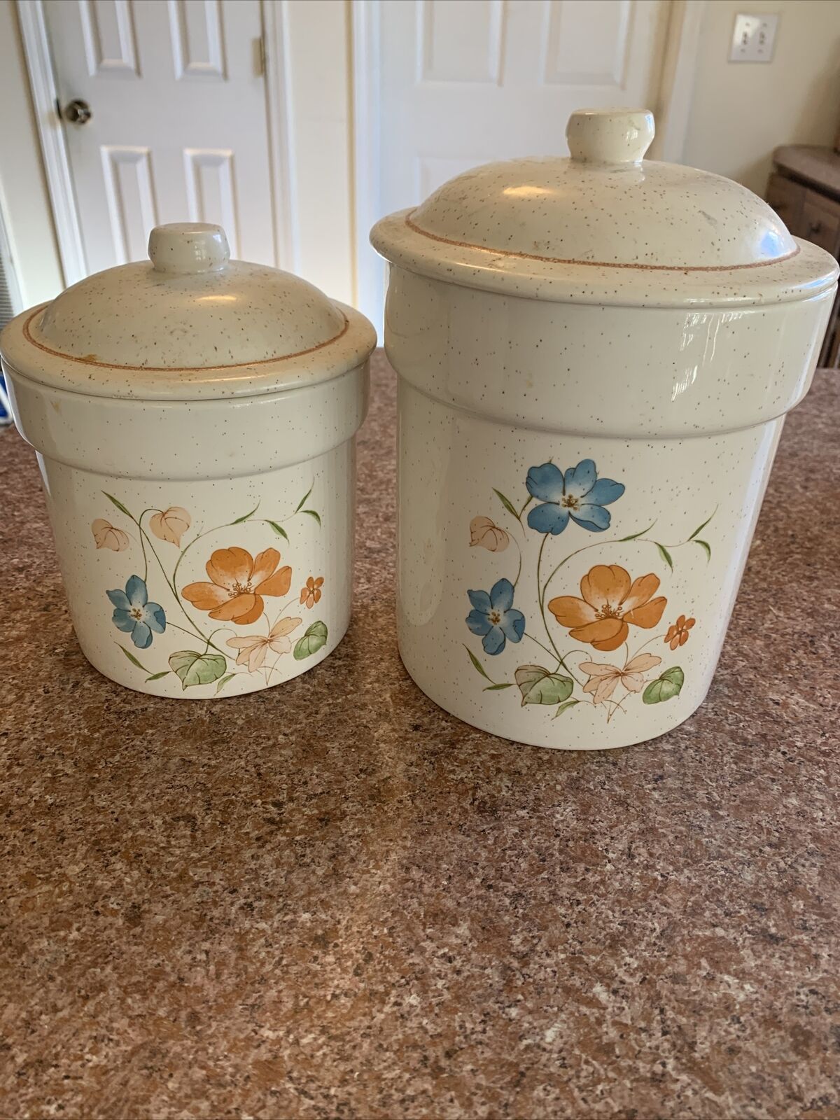 Two Creamic Canister And Lids Set With Flowers Pattern