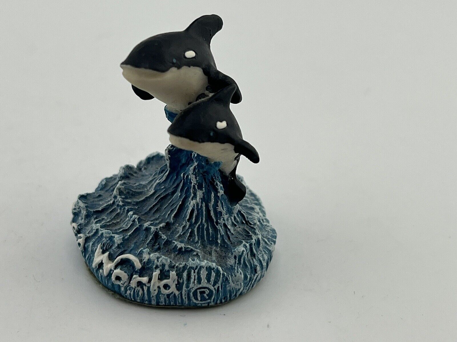Vintage Sea World Killer Whales Orcas Miniature Figurine RARE