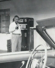a6 Photo 1951 Ft Henry Motel Wheeling W VA Coca Cola Machine 317a picture