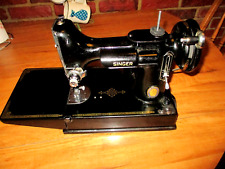 Singer 221K featherweight vintage  sewing machine collectors very nice picture