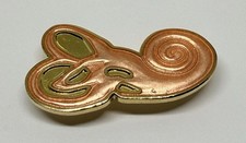 WM Spear Cochlea Inner Ear 2008 Audiology Audiologist Lapel Pin (P169) picture