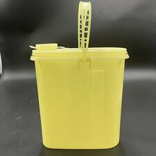 Vintage 1970’s Tupperware Yellow Juice Container + Lid & Handle 587-7 picture