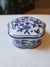 Vintage Blue and White Chinoiserie Porcelain Trinket Box Pantagonal Jewelery Box picture