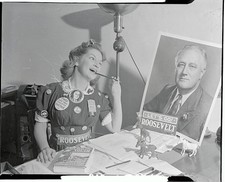The prevalence different types campaign buttons this year prompte- 1940 Photo 1 picture