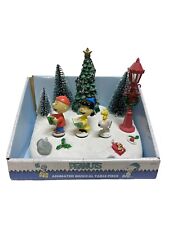 Peanuts Animated & Musical Christmas Table Piece Charlie Brown Snoopy Caroling picture