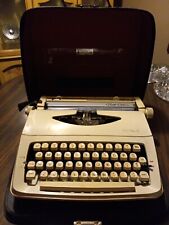 Vintage Royal Quiet Deluxe Manual Typewriter w/Case '60s Made In Holland picture