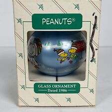 Hallmark Keepsake 1986 Peanuts Glass Merry Christmas Ornament Snoopy Woodstock picture