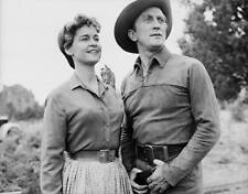 Kirk And Diana Douglas In Movie Still 1955 Photo - Movie star Kirk Douglas and h picture