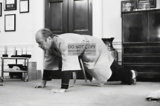 PRESIDENT GERALD FORD DOING PUSH-UPS IN THE WHITE HOUSE 1975 4X6 PHOTO POSTCARD picture