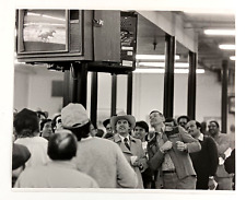 1984 Renton Washington Longacres Horse Race Betting Monitors WA VTG Press Photo picture