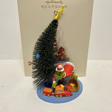 2008 Hallmark A Smile Most Unpleasant Grinch Dr Seuss Keepsake Ornament picture