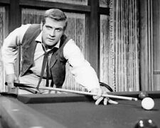 Lee Majors lines up pool shot in scene from The Big Valley 8x10 inch photo picture