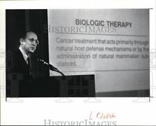 1991 Press Photo Dr Steven Rosenberg, announces gene therapy - cva41351 picture