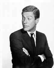 Dick Van Dyke arms folded as Rob Petrie Dick Van Dyke Show 24x36 inch poster picture