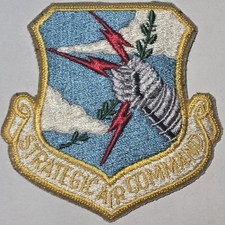 USAF AIR FORCE STRATEGIC AIR COMMAND SAC PATCH 1970s COLOR OBSOLETE 3" VTG ORIG picture