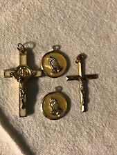 4 Vintage Gold Tone Crucifix Cross Praying Catholic Pendants Di Roma Designs picture