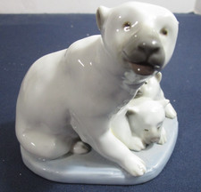 Lladro Collectible Figurine “Polar Bear And Cubs” picture