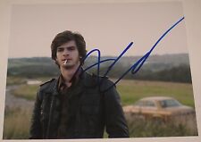 SPIDERMAN STAR ANDREW GARFIELD SIGNED 8X10 PHOTO AUTOGRAPH SOCIAL NETWORK COA A picture