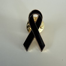 Black Ribbon Melanoma Skin Cancer Enamel Gold Tone Trimmed Lapel Pins Hat Pins picture