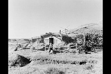 Photo:Sheridan County Montana Hominy Thompson 1937 Shack Home Farm Drought picture