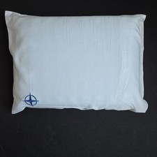 United Airlines Polaris Business Class Memory Foam Cool Gel Pillow w/ White Case picture