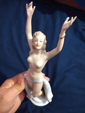 Vintage Wallendorf Nude Woman  Arms Raised Figurine 10.5