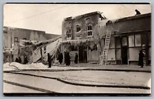 Postcard RPPC, A Fire Destroyed The Building, Winter, Ice, People, Street View picture