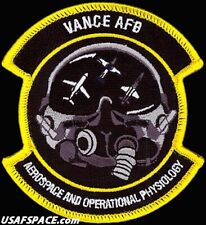 USAF 71st OPERATIONS GROUP -AEROSPACE and OPERATIONAL PHYSIOLOGY- ORIGINAL PATCH picture