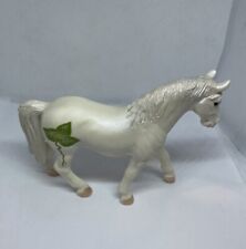 SCHLEICH 2005 WHITE HORSE WITH GLITTER AND GREEN LEAF FIGURE picture