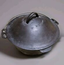 VTG Wagner Ware #9 A; Cast Iron Dutch Oven Round Roaster Sidney Sits Flat picture