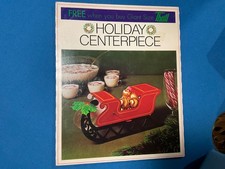Vintage 1970's Cardboard Holiday Centerpiece Santa's Sleigh Self Assembly picture