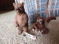 SCHLEICH LOT OF 2 CHIMPANZEE AND BEAR picture