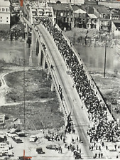 Martin Luther King Edmund Pettus Bridge Civil Rights 1965 #historyinpieces picture