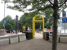 Photo 6x4 NATO conference security barriers Ahead of the following month' c2014 picture