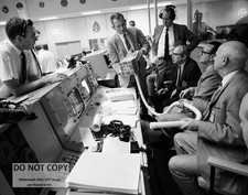 11X14 PHOTO DEKE SLAYTON W/ MAKE-SHIFT CARBON DIOXIDE FILTER APOLLO 13 (AA-826) picture