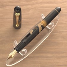Authentic Pilot Maki-e 2 Cranes Urushi 14K M Nib Unused Pen with Box Ink Jar Set picture