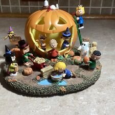 Bradford Exchange Peanuts Great Pumpkin Carving Party Halloween Lighted No Sound picture