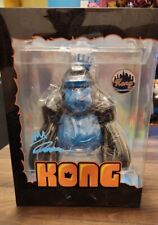 BNIB Kong with pin Metropolitan  NYCC 2022 Plastic Empire 250 pcs signed picture