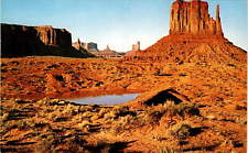 Monument Valley, Utah-Arizona border, Kayenta, Bob Bradshaw, Bradshaw's Postcard picture