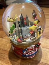 2002 Macy’s Thanksgiving Day Parade Musical Snow Globe picture