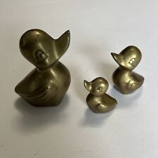 VINTAGE Solid Brass Mama Duck & Baby Ducks MCM Home Decor Paper Weight & Trinket picture
