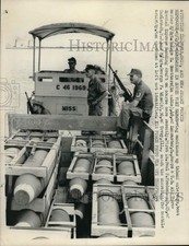 1966 Press Photo U.S. Troops Move Munitions Up Inland Waterways - lrx50472 picture