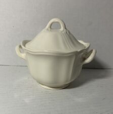 Queen's Shape Wedgwood England White  Sugar Bowl With Lid 4 1/8