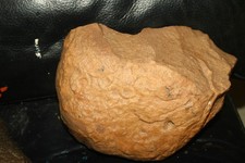 GIANT HOMO ERECTUS QUARTZ CHOPPER 500-600 K MOROCCO PALEOLITHIC WITH CERTIFICAT picture