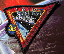 HST HUBBLE 3B SPACE TELESCOPE SERVICING MISSION NASA PATCH RED VERSION picture