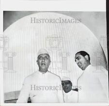 1961 Press Photo Prime Minister Nehru & officials inspect nuclear reactor, India picture