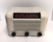 RCA 56X10 1945 RCA Model 56X10 Beautiful AM Broadcast/Shortwave Table Radio. picture