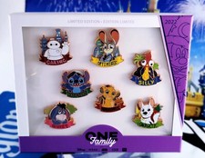 Personality Boxed 7 Pin Set – One Family 2022 Disney Event LE 300 Stitch Simba picture